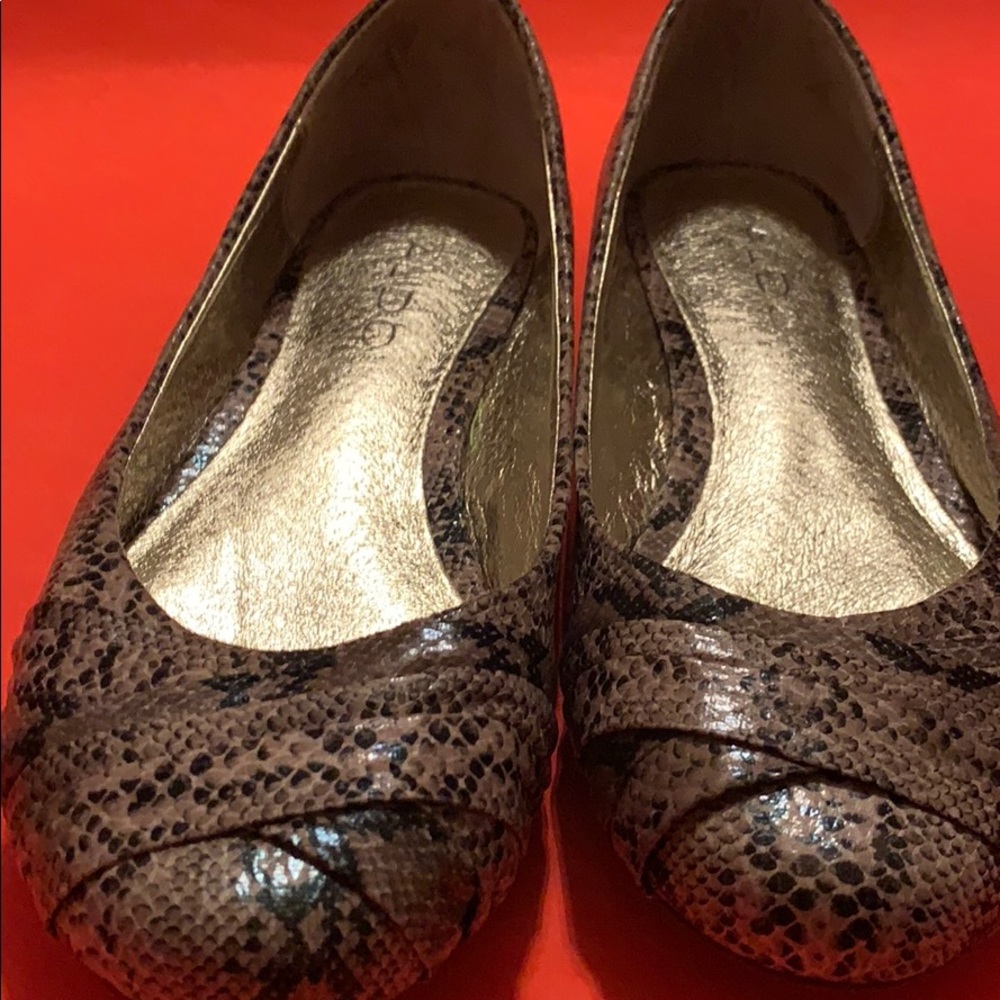 ALDO SNAKE PRINT FLATS SHOES LEATHER SIZE 6 - Picture 2 of 15